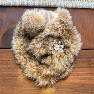 Potterybarn Faux Fur Champagne Bottle Stole